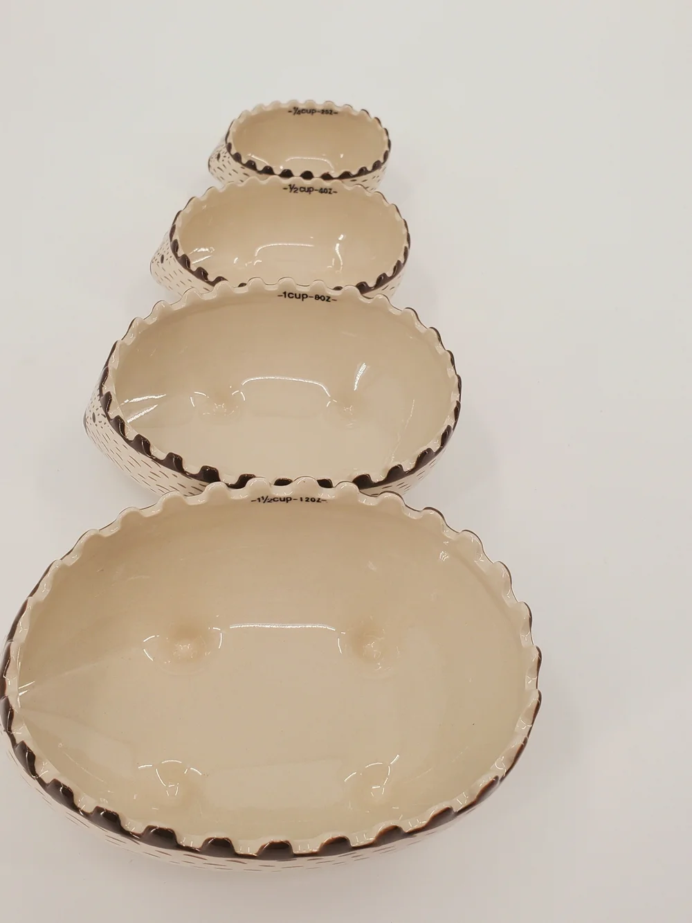 Hedgehog Measuring Cups Set Of 4 Ceramic Nesting Bowls NEW!